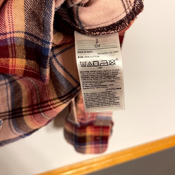 Old Navy The Boyfriend Shirt Women's Flannel Shirt Size Small Pink Blue Long sle - Picture 4 of 6